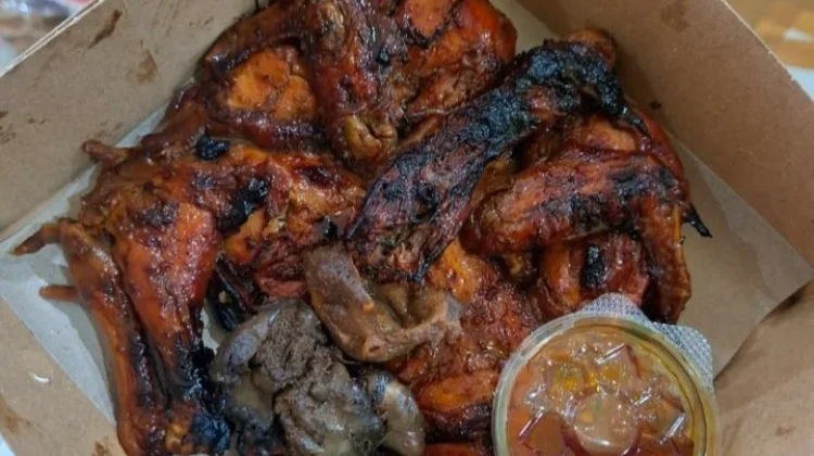 Tips Marinasi Ayam Utuh untuk Ayam Bakar Juicy