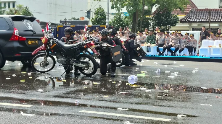 Simulasi Pengamanan Demo di Semarang, Polda Jateng Uji Kesiapsiagaan Personel