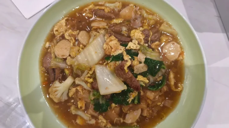 Cara Membuat Kwetiau Kuah yang Lezat Ala Rumahan
