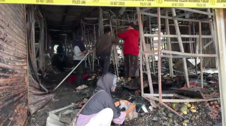 Kios Terbakar, Pedagang Pasar Kanjengan Johar Rugi Puluhan Juta Rupiah