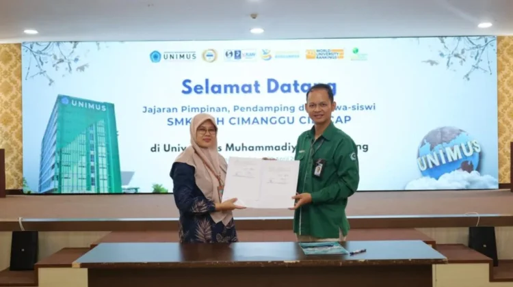 Ratusan Siswa SMK asal Cilacap Datangi Unimus, Intip Peluang Kuliah