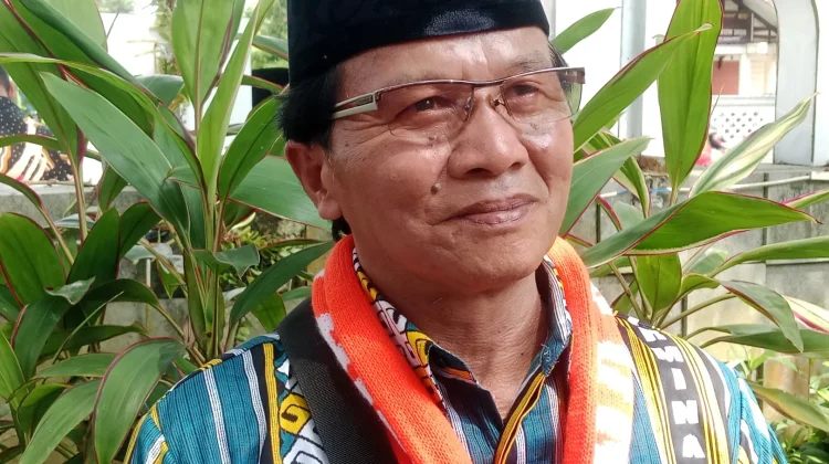 Kisah Inspiratif Jemaah Haji Magelang, dari Loper Koran hingga Remaja 13 Tahun