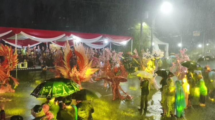 Hujan Deras, Semarang Night Carnival Dibatalkan Demi Keselamatan Publik
