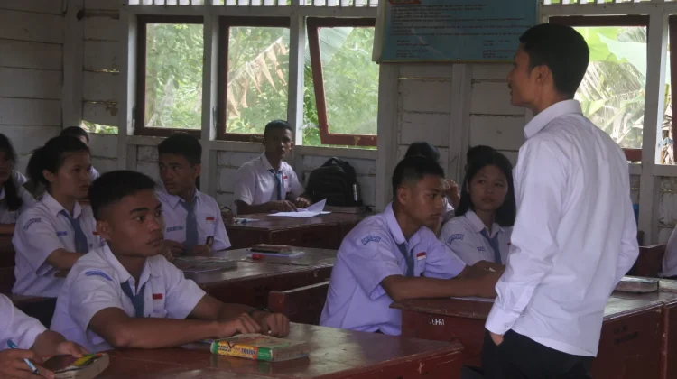 Menakar Urgensi dan Solusi Penataan Guru Non-ASN