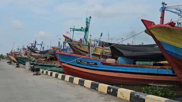 Harga BBM Tinggi, Ribuan Nelayan di Juwana Tak Melaut
