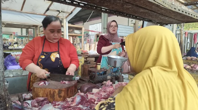 Harga Daging di Pekalongan Stabil, Pedagang Waspadai Lonjakan Jelang Iduladha