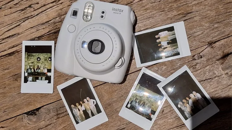 Kamera Polaroid, Sensasi Foto Instan yang Banyak Diminati