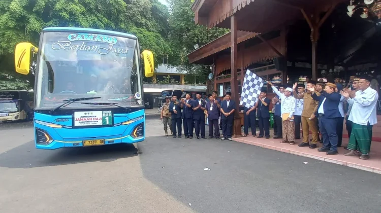 Ditengah Keharuan, Bupati Kudus Lepas Ratusan Jemaah Calon Haji