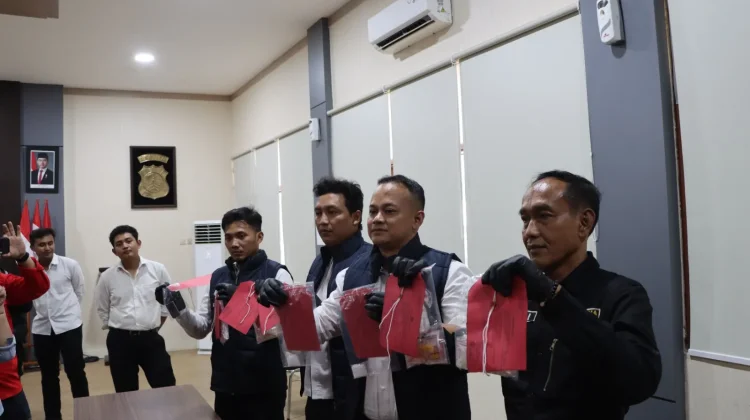 Bhabinkamtibmas dan Babinsa Desa Tejorejo Tangkap Pengedar Narkoba