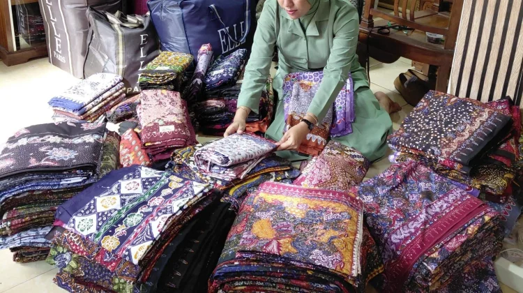 Anjas Batik Tulis Lasem Siap Ikuti Persit Bisa 2, Bidik Pasar Nasional