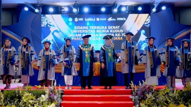 Wisuda ke-76, UMK Tekankan Lulusan Berdampak bagi Masyarakat