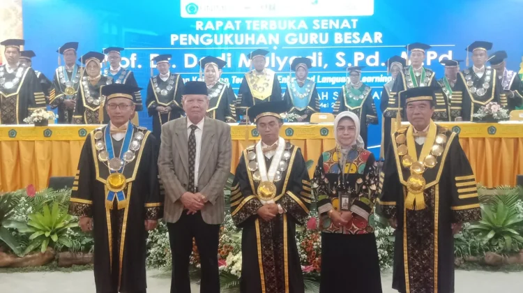 Tingkatkan Kualitas Akademik, Unimus Kukuhkan Guru Besar Baru