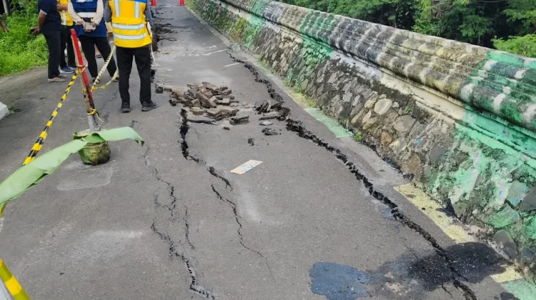 Pemkot Semarang Percepat Penanganan Jalan Amblas Kalibanteng Kulon