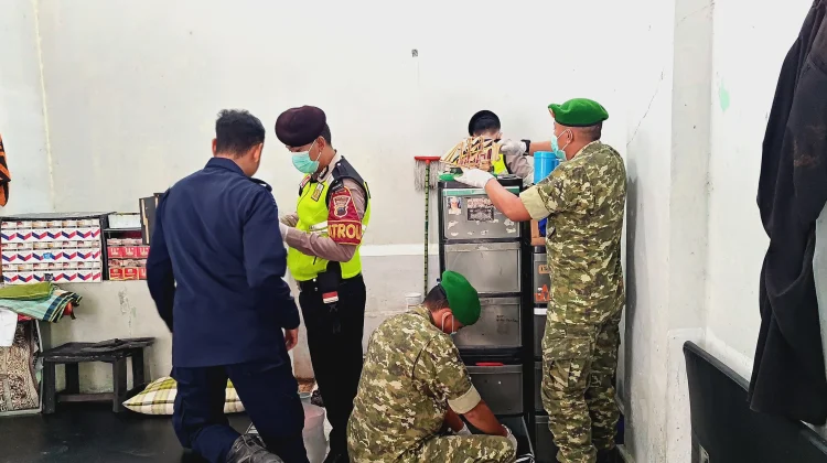 Rutan Rembang Razia Sel dan Tes Urine Warga Binaan