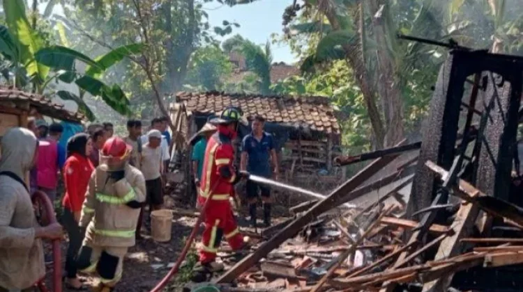 Rumah Warga di Pamotan Rembang Ludes Terbakar, Kerugian Capai Rp55 Juta
