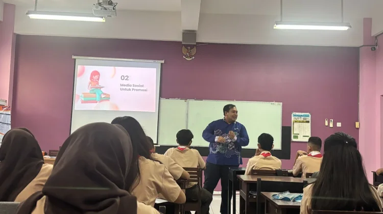 USM Beri Pelatihan Strategi Digital Marketing Siswa SMK Yayasan Pharmasi