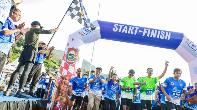 Fun Fun 5K, Ribuan Guru Lari Bareng di Jalur Selo Boyolali