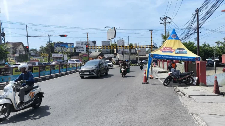 Pemkot Semarang Perketat Jalur Prof Hamka, Pasang Portal Pembatas 3,4 Meter