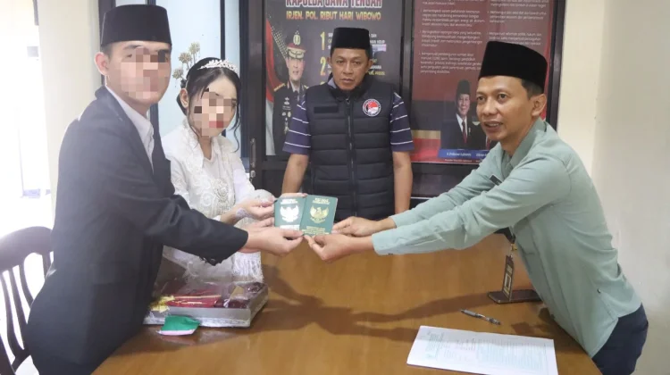 Cinta di Balik Jeruji, Pengedar Obat Terlarang Menikah di Mapolres Salatiga