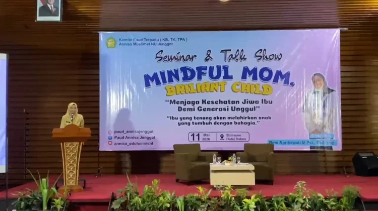 Mindful Mom, Brilliant Child, Pentingnya Ibu Bahagia bagi Tumbuh Kembang Anak