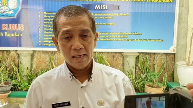 Surat Mendikdasmen Jadi Sorotan, Nasib Guru Honorer Dipertanyakan