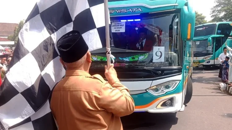 Terbang dari Solo dan Yogyakarta, 1.427 Calon Haji Magelang Mulai Diberangkatkan