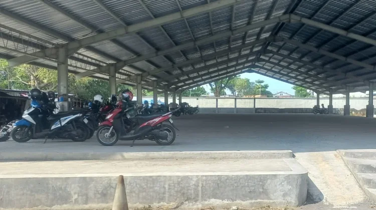 Usai Kebakaran, Pedagang Pasar Babe Kudus Masih Tunggu Sekat Kios Dibangun