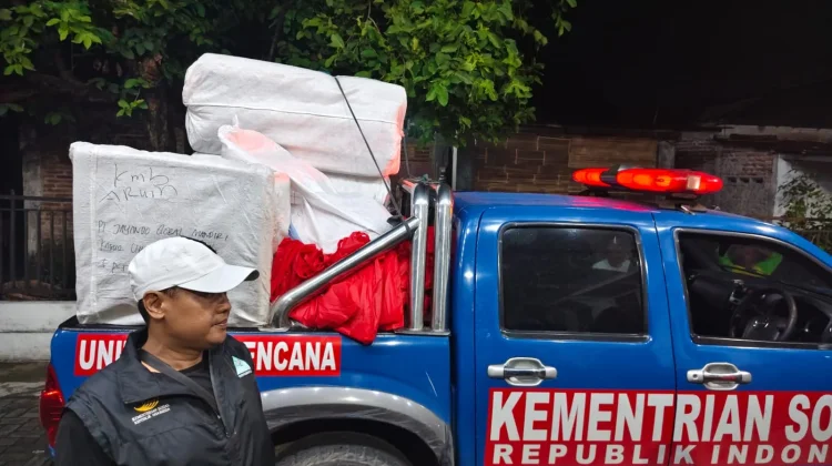 Pemkot Semarang Salurkan Bansos ke Warga Terdampak Banjir