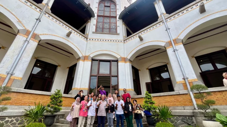 KAI Wisata Gandeng Komunitas Cat Lovers, Kucing Lawang Sewu Dipastikan Terawat