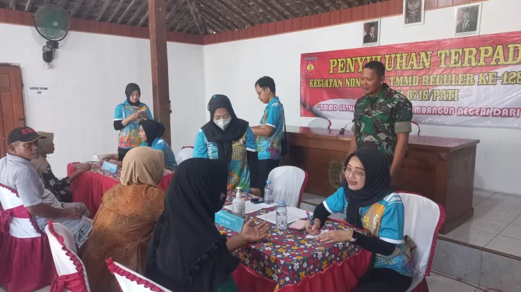 TNI Gandeng Rumah Sakit, Warga Desa Godo Pati Nikmati Cek Kesehatan Gratis