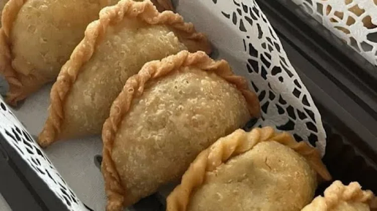 Rahasia Menggoreng Pastel agar Tidak Berminyak