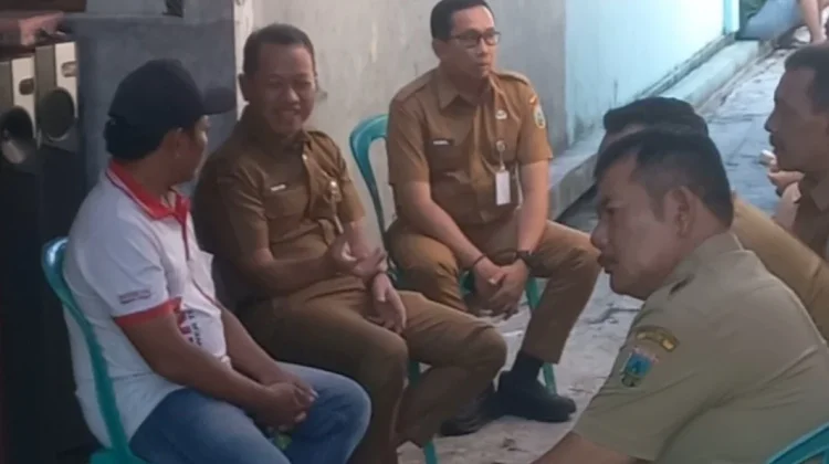 Kebakaran Desa Getas Pejaten, Bupati Kudus Berikan Santunan
