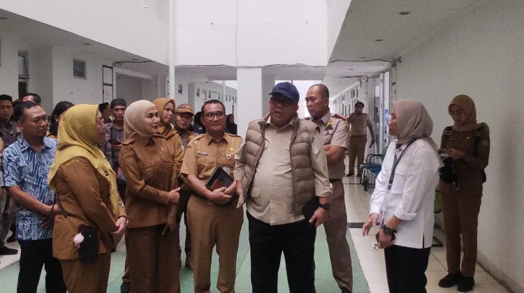 Wamen Fahri Hamzah Dorong Pemkab Kendal Percepat Tangani Kawasan Kumuh dan RLTH