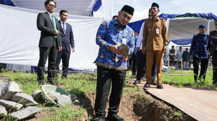 Jateng Kaji Kawasan Industri Halal, Taj Yasin Libatkan Pesantren