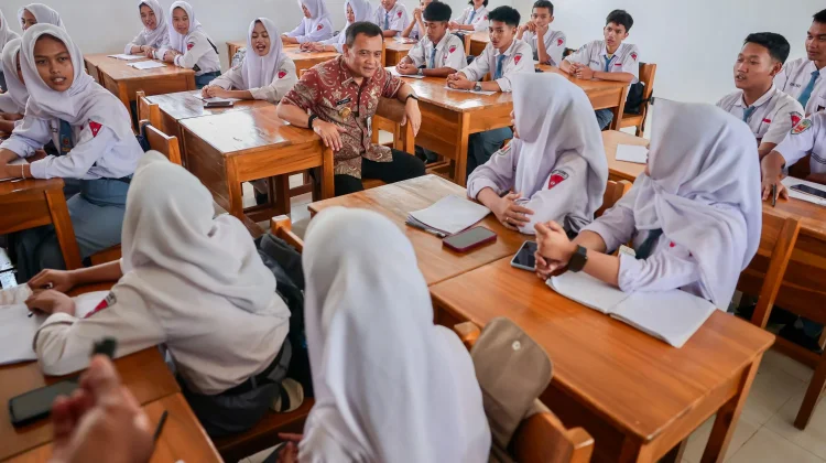 No Titip No Jastip, Luthfi Pastikan SPMB SMA/SMK Jateng Transparan