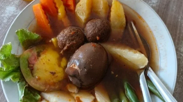 Mengenal Isi Selat Solo yang Khas