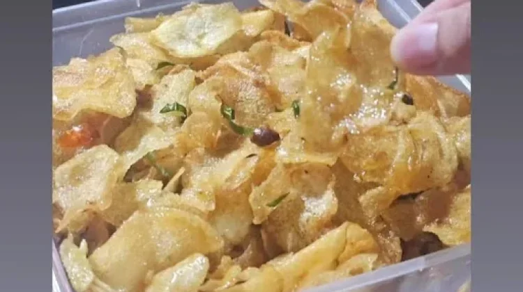 Cara Mengiris Kentang Tipis Sempurna untuk Kering Kentang