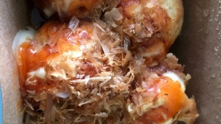Inspirasi Topping Takoyaki Kekinian yang Disukai Anak Muda