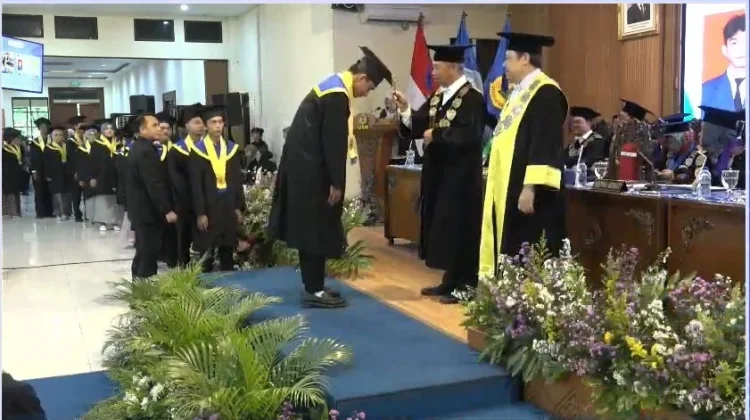 Rektor USM: Kesuksesan Tak Cukup, Lulusan Harus Bawa Manfaat bagi Masyarakat