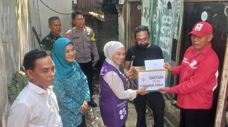 Bertahan di Rumah Tanpa Atap, Warga Kudus Dapat Uluran Tangan dari TP PKK