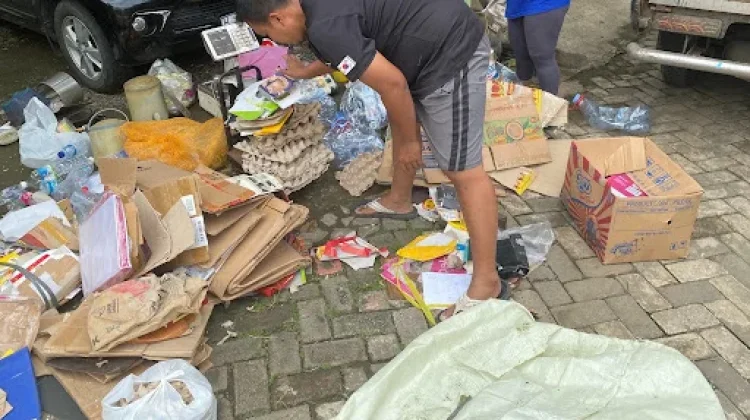 Program Bank Sampah Sebagai Langkah Masyarakat Mengurangi Limbah