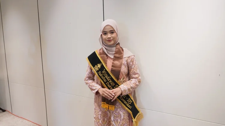 Resah Terhadap Realitas Sosial membuat Tahayu jadi Lulusan Terbaik UIN Walisongo