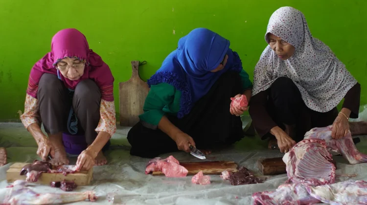 Cara Mencuci Daging Kurban yang Benar sebelum Dimasak