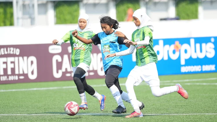 Drama Adu Penalti Antar-SD Warnai Final MilkLife Soccer Challenge Kudus
