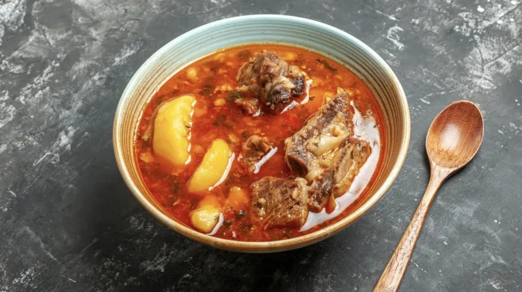 Tips Aman Makan Daging Kurban saat Lebaran