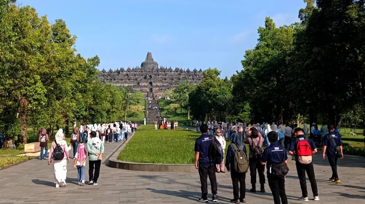 Puncak Waisak, Jam Kunjungan Wisatawan Candi Borobudur Dibatasi hingga Pukul 14.00