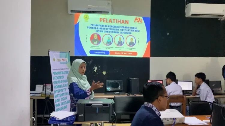 Dosen USM Kenalkan GeoGebra sebagai Media Pembelajaran Matematika