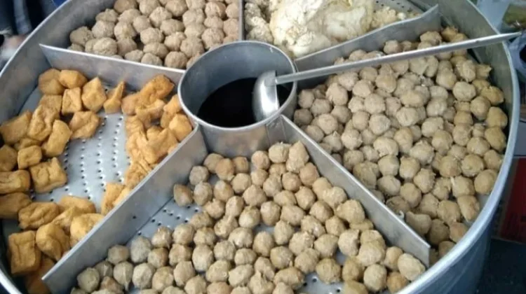 Bakso Pentol sebagai Jajanan Favorit Sepanjang Masa