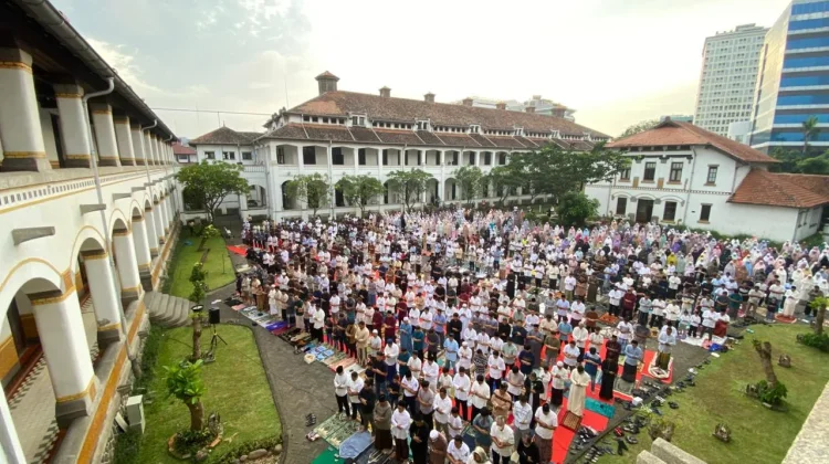 Ribuan Jemaah Ikuti Salat Iduladha di Lawang Sewu Semarang