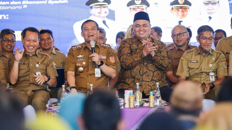 Pariwisata dan Ekonomi Syariah Andalan Baru Pertumbuhan Ekonomi Jateng 2027